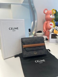 （分類：）位於 。 由 hereiscrystal 提交（商品編號 1326765068，圖片 1）。簡介： 。
