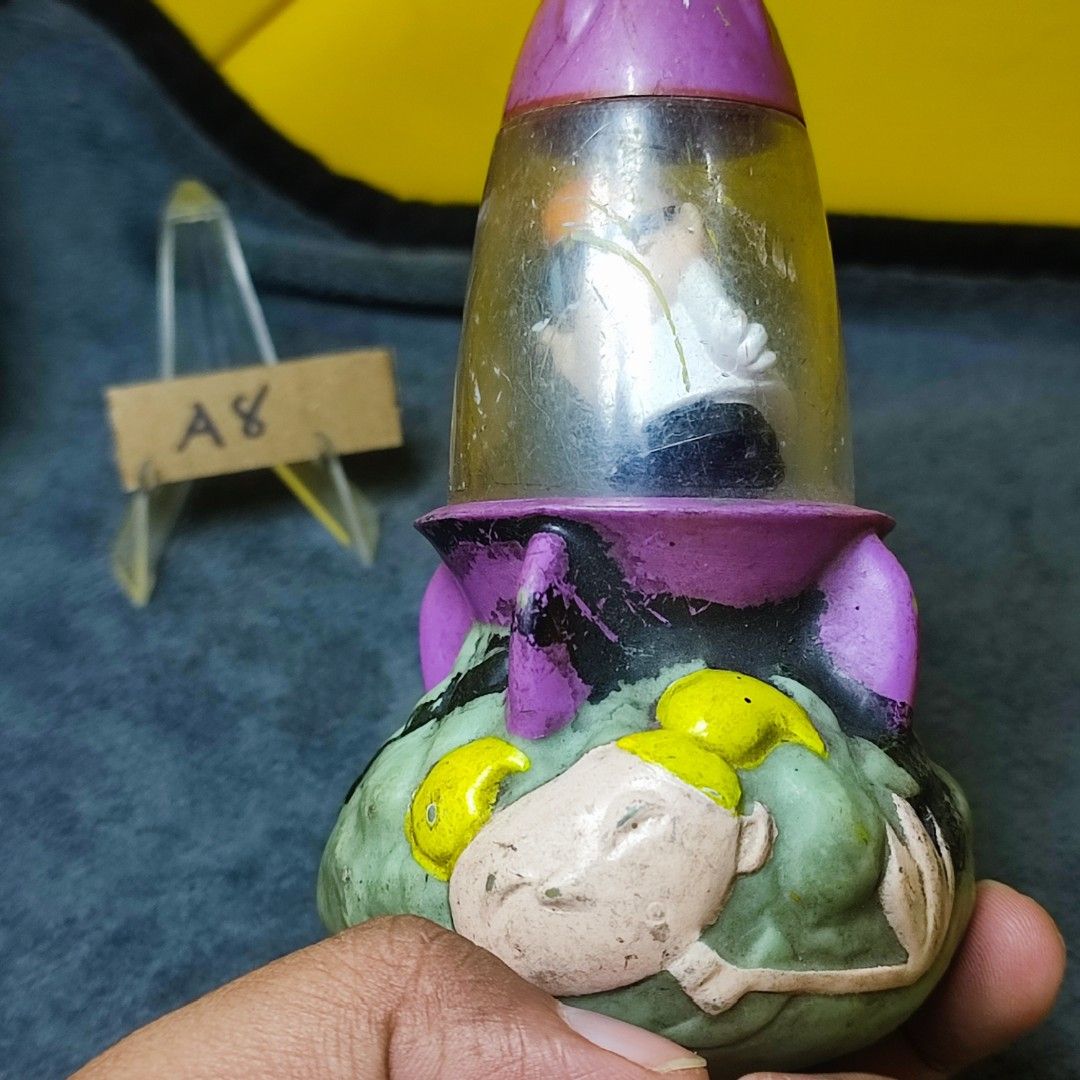 Dexter's laboratory McDonald's toy (Category: Character Goods) located in Pasig City. Submitted by akindzshop2 (Listing ID 1326701491, Image 2). Description: .