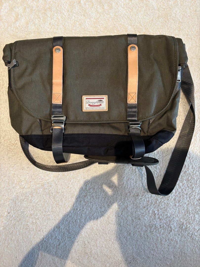 Doughnut denver messenger bag outlet