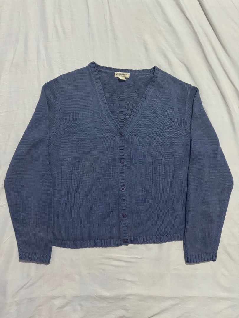 Eddie Bauer Cropped Knitted Cardigan (Category: Coats, Jackets and Outerwear) located in Tuguegarao City. Submitted by louphi (Listing ID 1326759708, Image 2). Description: Eddie Bauer Cropped Knitted Cardigan Size M-L 23x24 box Fit Color rate 9/10 Condition 9/10.