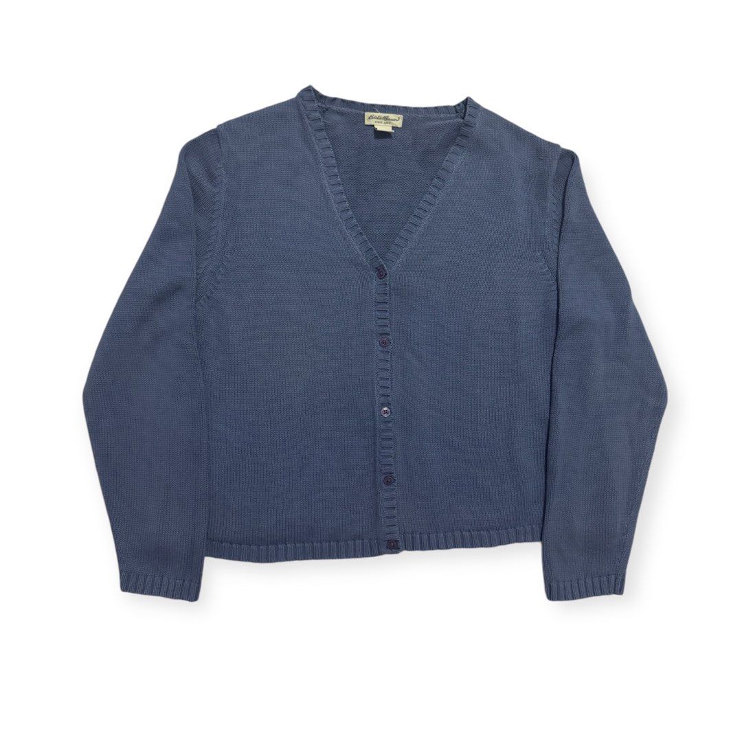 Eddie Bauer Cropped Knitted Cardigan (Category: Coats, Jackets and Outerwear) located in Tuguegarao City. Submitted by louphi (Listing ID 1326759708, Image 1). Description: Eddie Bauer Cropped Knitted Cardigan Size M-L 23x24 box Fit Color rate 9/10 Condition 9/10.