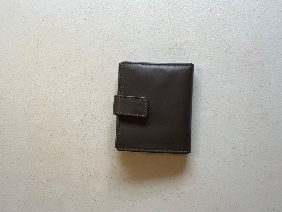 Fino Wallet (Category: Wallets & Card holders) located in Muntinlupa City. Submitted by Jtsok (Listing ID 1326725422, Image 1). Description: Original price is 3300 Bought last July 2024 .
