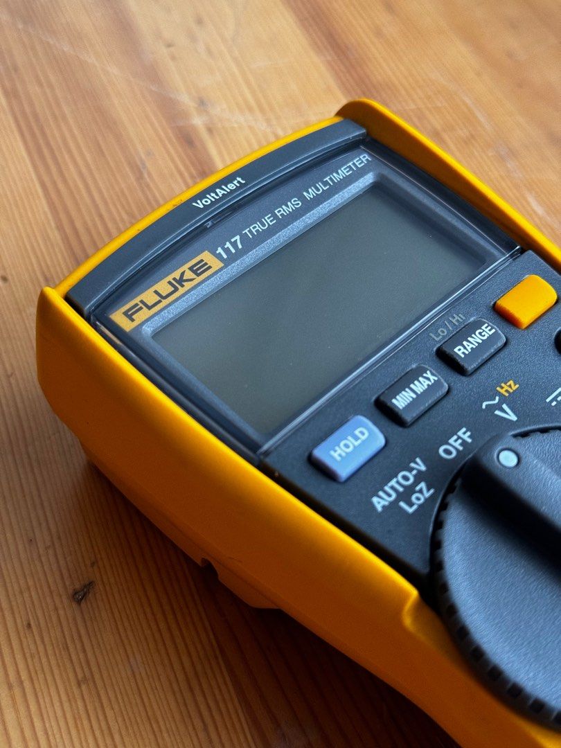 Fluke 117 Digital Multimeter (Category: Construction Tools & Equipment) located in Talisay. Submitted by kim_rey (Listing ID 1326780036, Image 3). Description: Features: ▪️VoltAlert™ technology for non-contact voltage detection ▪️AutoVolt automatic AC/DC voltage selection ▪️Low input impedance: helps prevent false readings due to ghost voltage ▪️Large white LED backlight to work in poorly lit areas ▪️True-RMS for accurate measurements on non-line