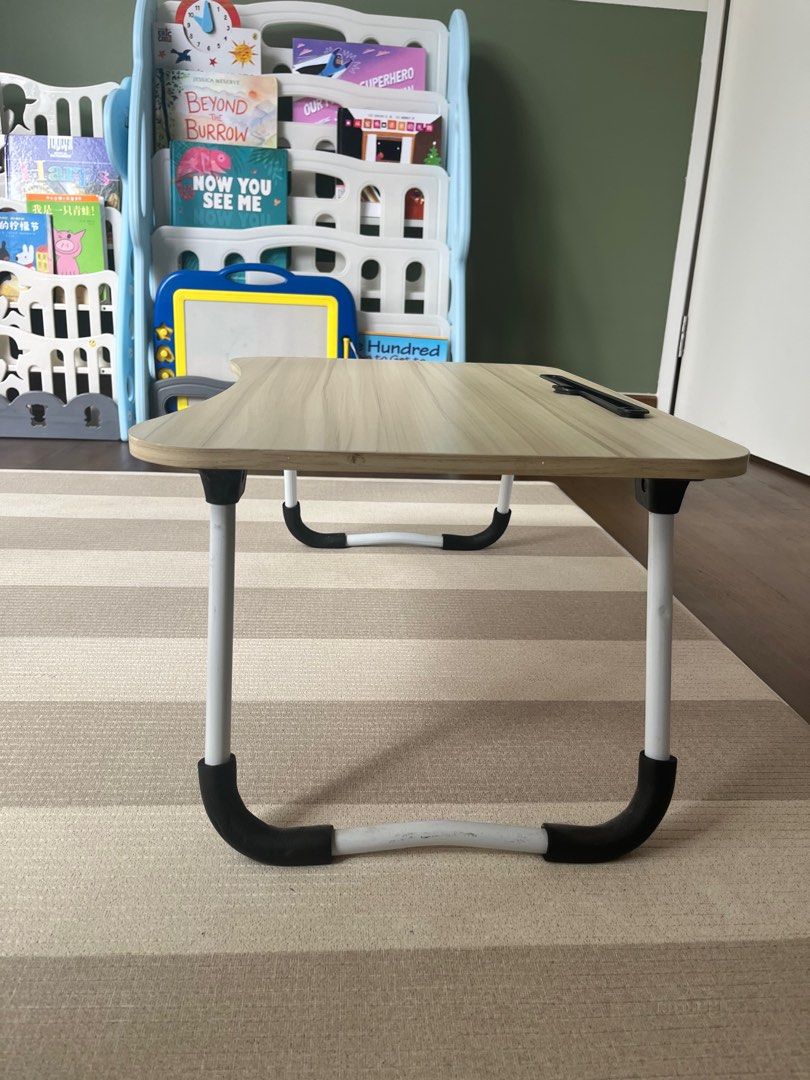 Foldable work table (Category: Tables & Sets) located in Singapore. Submitted by jjadeo (Listing ID 1326676580, Image 2). Description: .