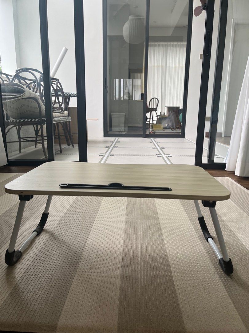Foldable work table (Category: Tables & Sets) located in Singapore. Submitted by jjadeo (Listing ID 1326676580, Image 1). Description: .
