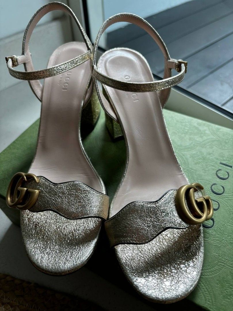 Gucci Metallic laminate leather mid heel sandal Size 37.5