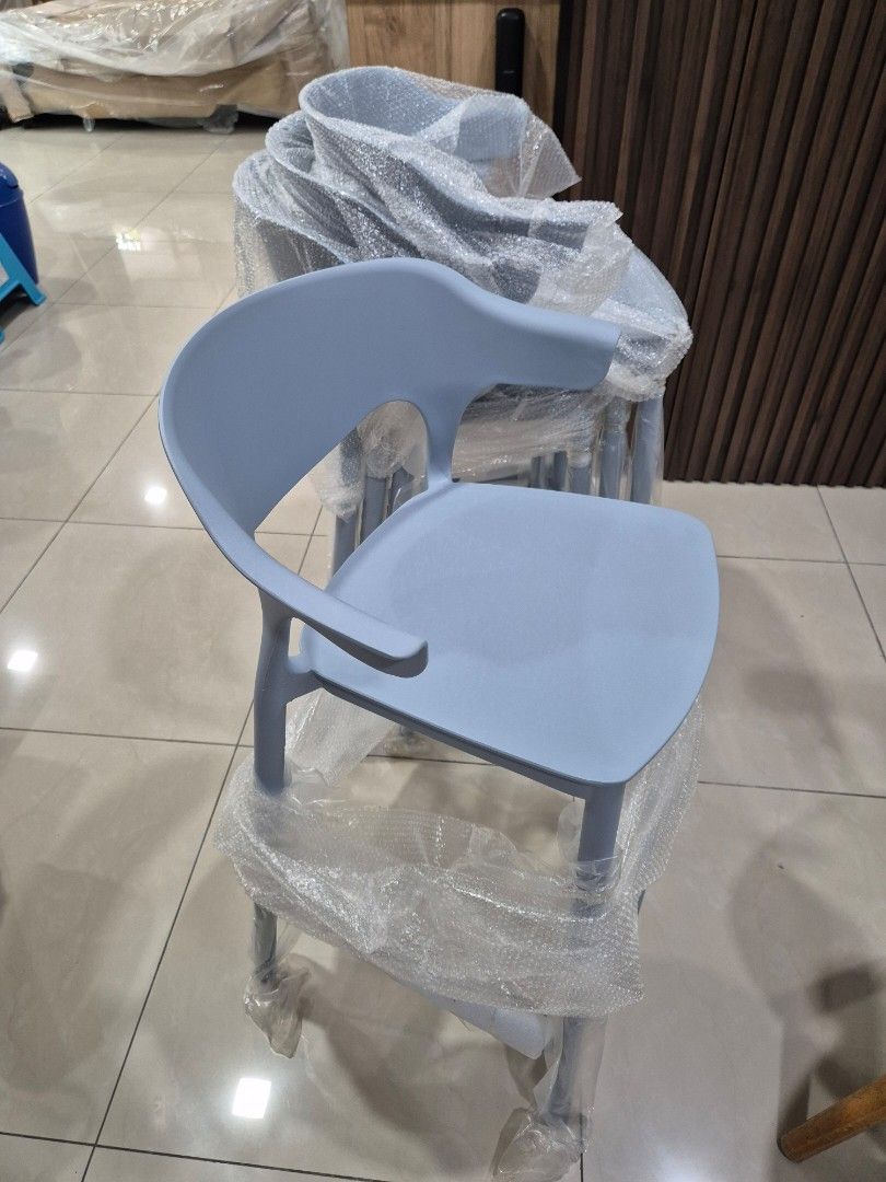 High Stool stackable chairs (Category: Chairs) located in Shah Alam. Submitted by birdilee (Listing ID 1326746201, Image 1). Description: Light blue (4 pieces). Bought for our island high table, just discovered height discrepancy with our new table..