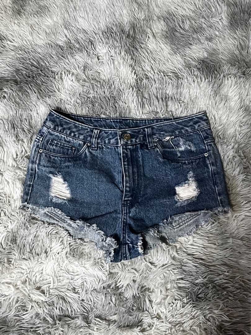 H&m ripped denim shorts discount