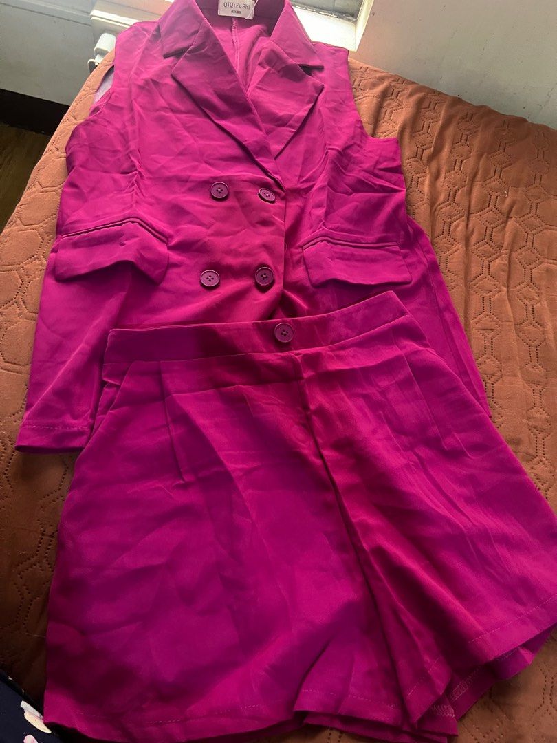hot pink vest coat coords (Category: Coats, Jackets and Outerwear) located in Quezon City. Submitted by beebee05_15 (Listing ID 1326726392, Image 1). Description: super ganda ng tela bagsak at malambot from bangkok eto.
