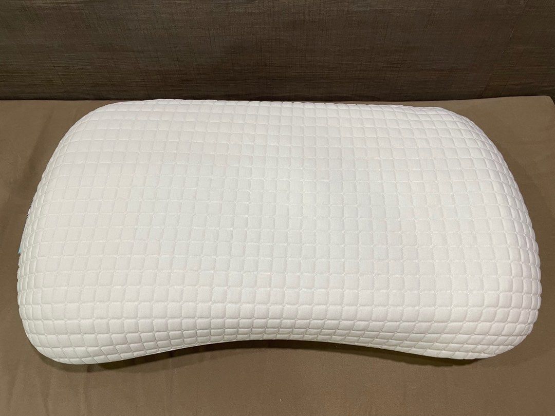 Ikea KLUBBSPORRE Ergonomic Pillow