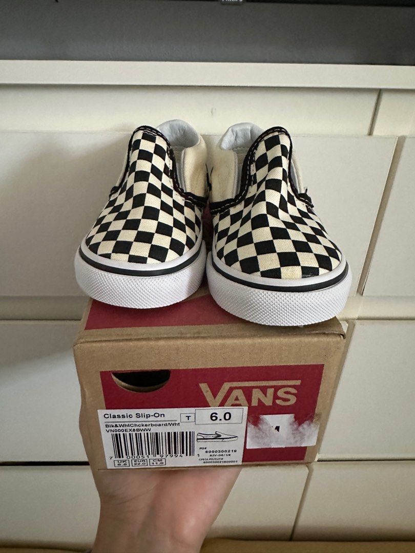 Kid checkered vans top