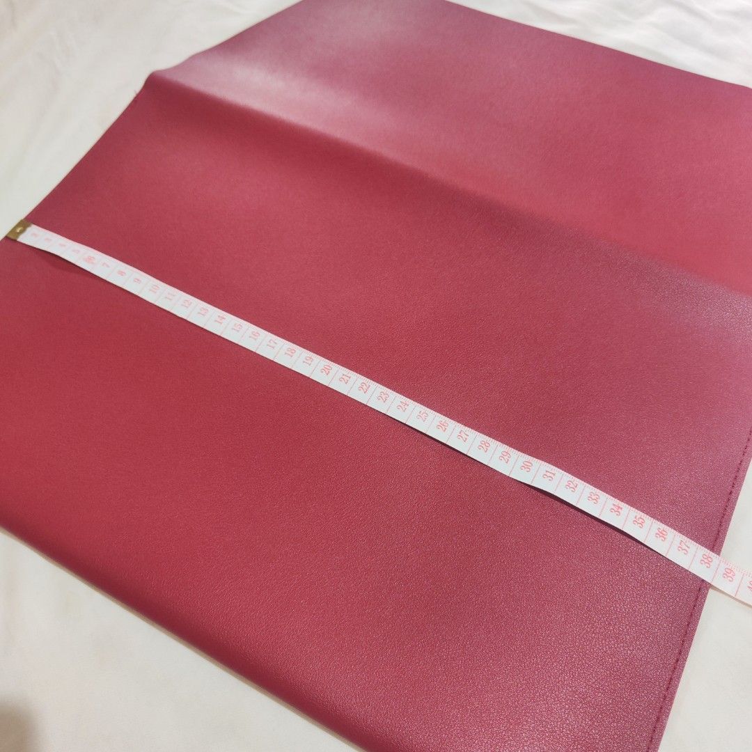 Laptop sleeve with pockets (Category: Laptop Bags & Sleeves) located in Mandaluyong City. Submitted by thriftythirty (Listing ID 1326699940, Image 3). Description: Laptop sleeve with 2 pockets Material: Vegan leather Size: L 38cm x W 25cm Never been used With BSP logo.