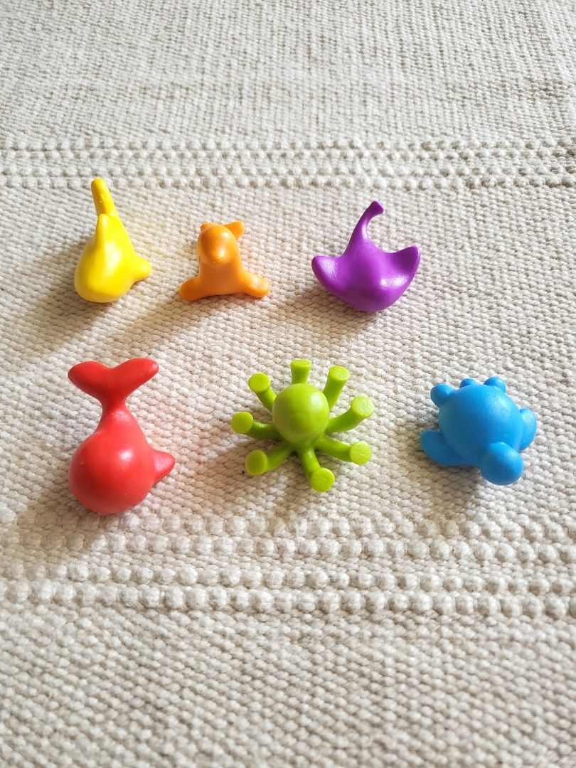 Learning Resources Assorted Counters (Category: Educational & Learning Toys) located in Quezon City. Submitted by cart_rd (Listing ID 1326746183, Image 3). Description: selling as a set includes: family set jungle set ocean set dinosaur set.
