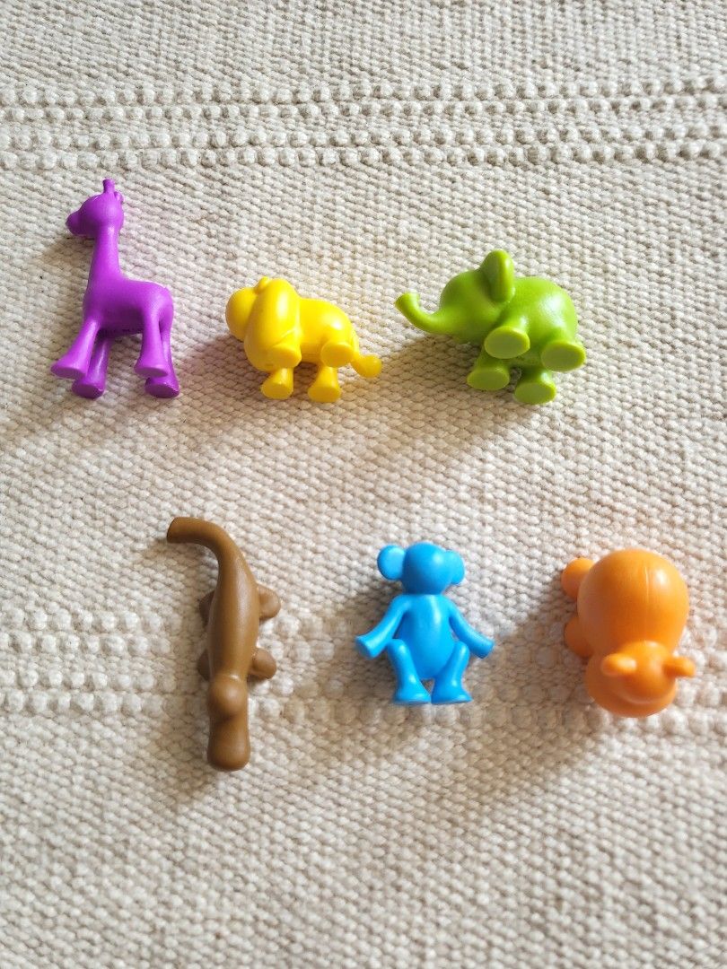 Learning Resources Assorted Counters (Category: Educational & Learning Toys) located in Quezon City. Submitted by cart_rd (Listing ID 1326746183, Image 1). Description: selling as a set includes: family set jungle set ocean set dinosaur set.
