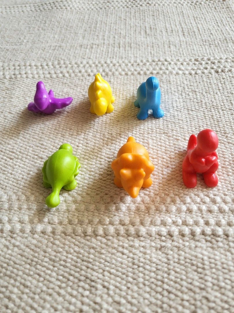 Learning Resources Assorted Counters (Category: Educational & Learning Toys) located in Quezon City. Submitted by cart_rd (Listing ID 1326746183, Image 2). Description: selling as a set includes: family set jungle set ocean set dinosaur set.