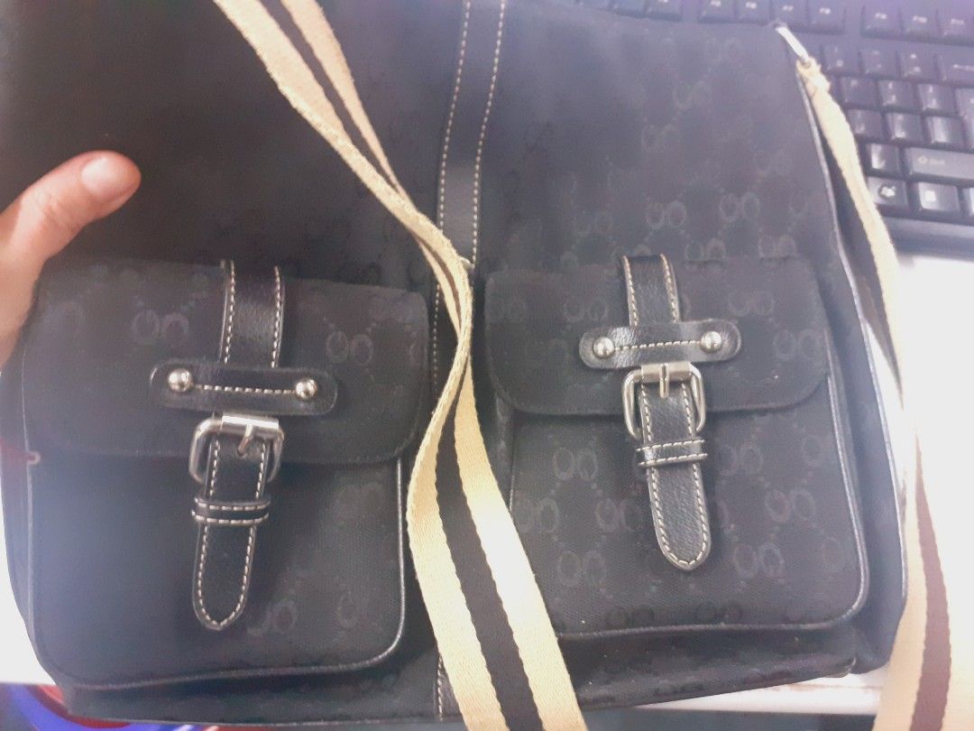 Messenger bag for SALE!!! (Category: Cross-body Bags) located in Pasig City. Submitted by theDclutter (Listing ID 1326760749, Image 1). Description: Selling this messenger from US, never na nagamit. -Like new -No issue SF c/o buyer Payment is tru gcash or paymaya.