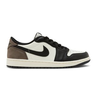 (Category: ) located in . Submitted by sneakersclinic (Listing ID 1326784152, Image 1). Description: .