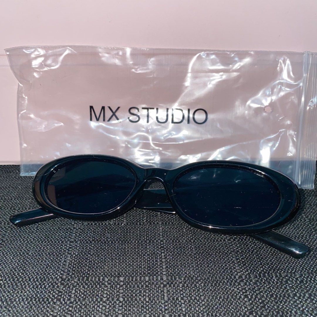 MX Studio Round Face Sunglasses (Category: Sunglasses & Eyewear) located in Navotas City. Submitted by kathyp10 (Listing ID 1326805800, Image 1). Description: MOP: Gcash MOD: GGX.