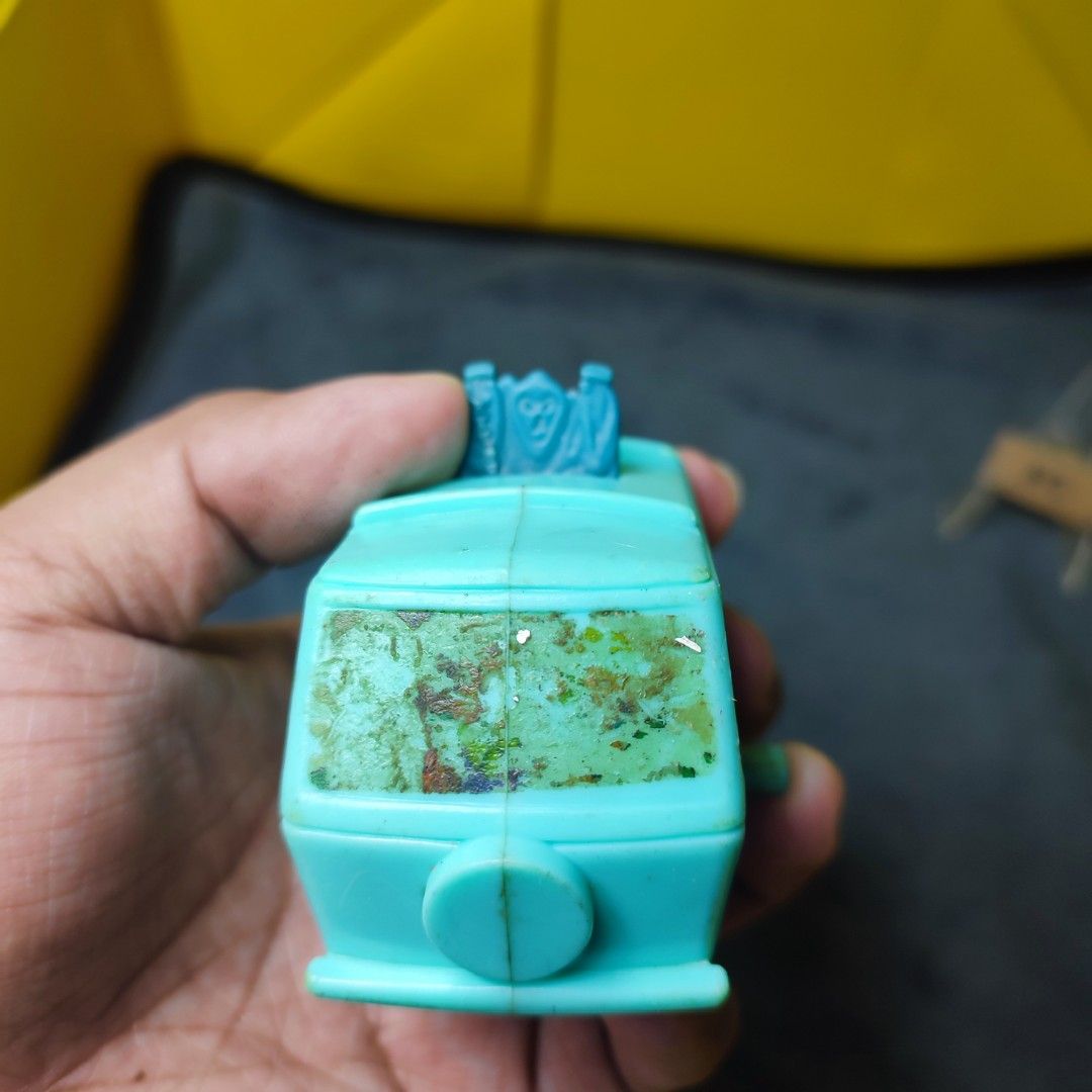 Mystery machine (Category: Vehicle & Diecast Models) located in Pasig City. Submitted by akindzshop2 (Listing ID 1326704487, Image 2). Description: .
