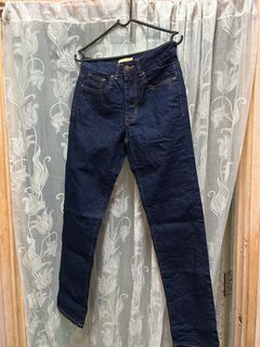 (Category: ) located in . Submitted by ainfrhin (Listing ID 1326772587, Image 1). Description: .