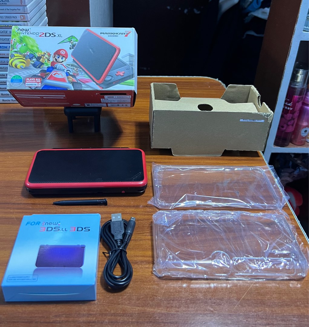 New Nintendo 2DS XL Black & Red [Mario Kart 7 Bundle] (Complete in Box ...
