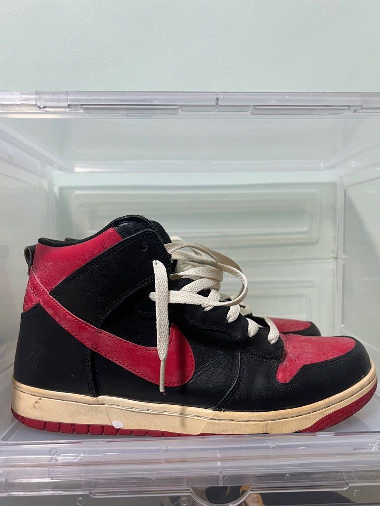 Nike dunk high cmft bred hotsell