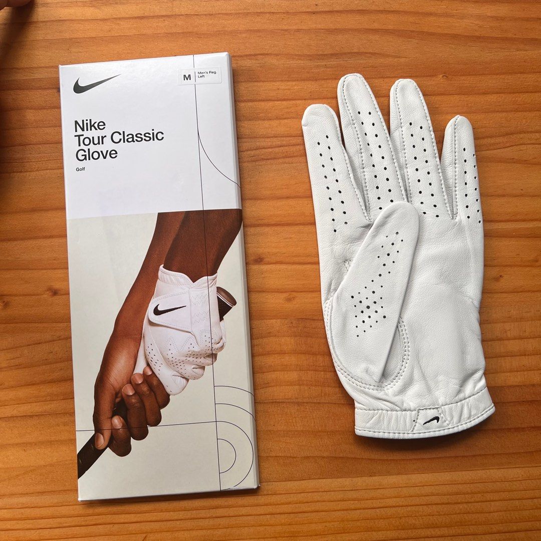 Nike Tour Classic 4 Men s Golf Glove Left Regular M Sports Equipment Sports Games Golf on Carousell