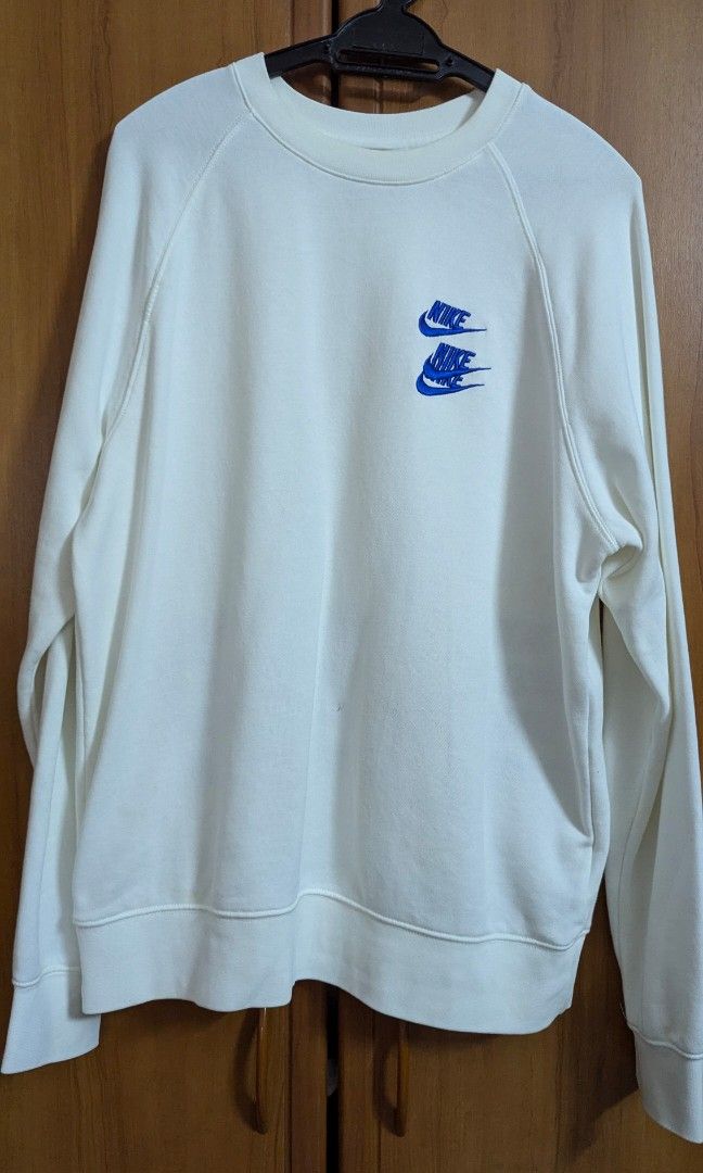 Nike world tour sweatshirt outlet