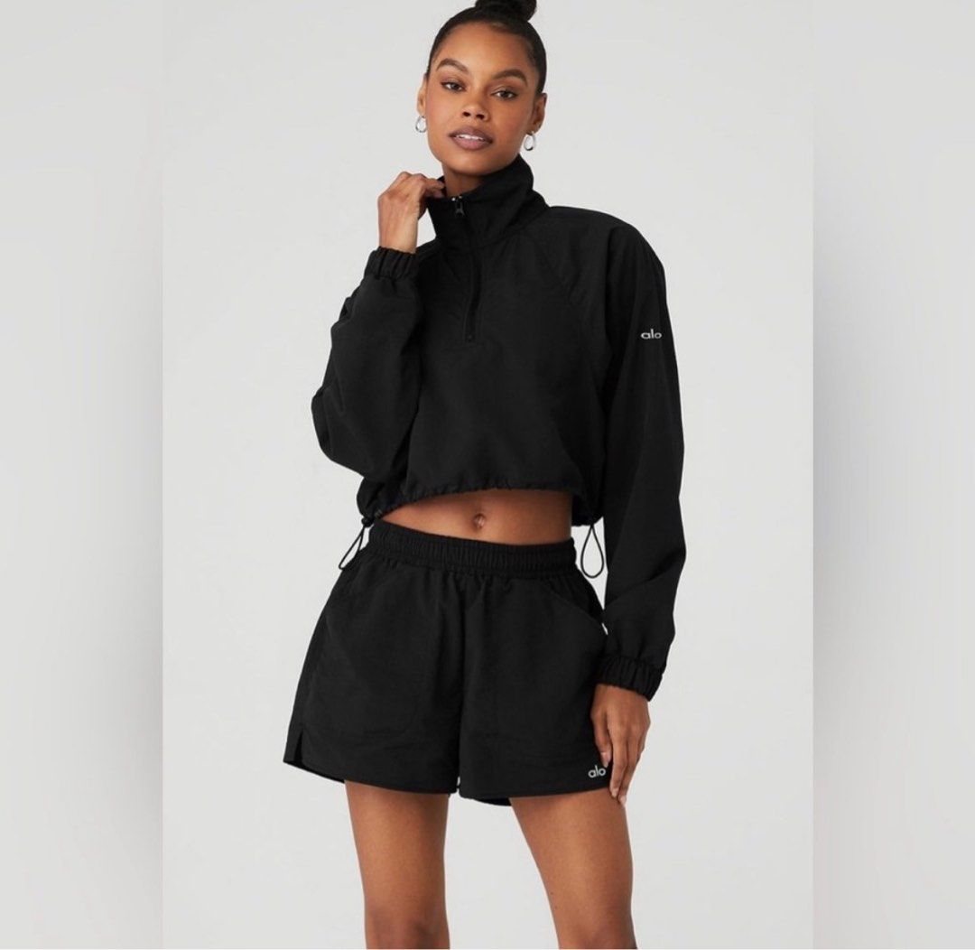 NWT ALO Yoga Cropped 1/4 Zip Alumni Pullover in Black | size XS