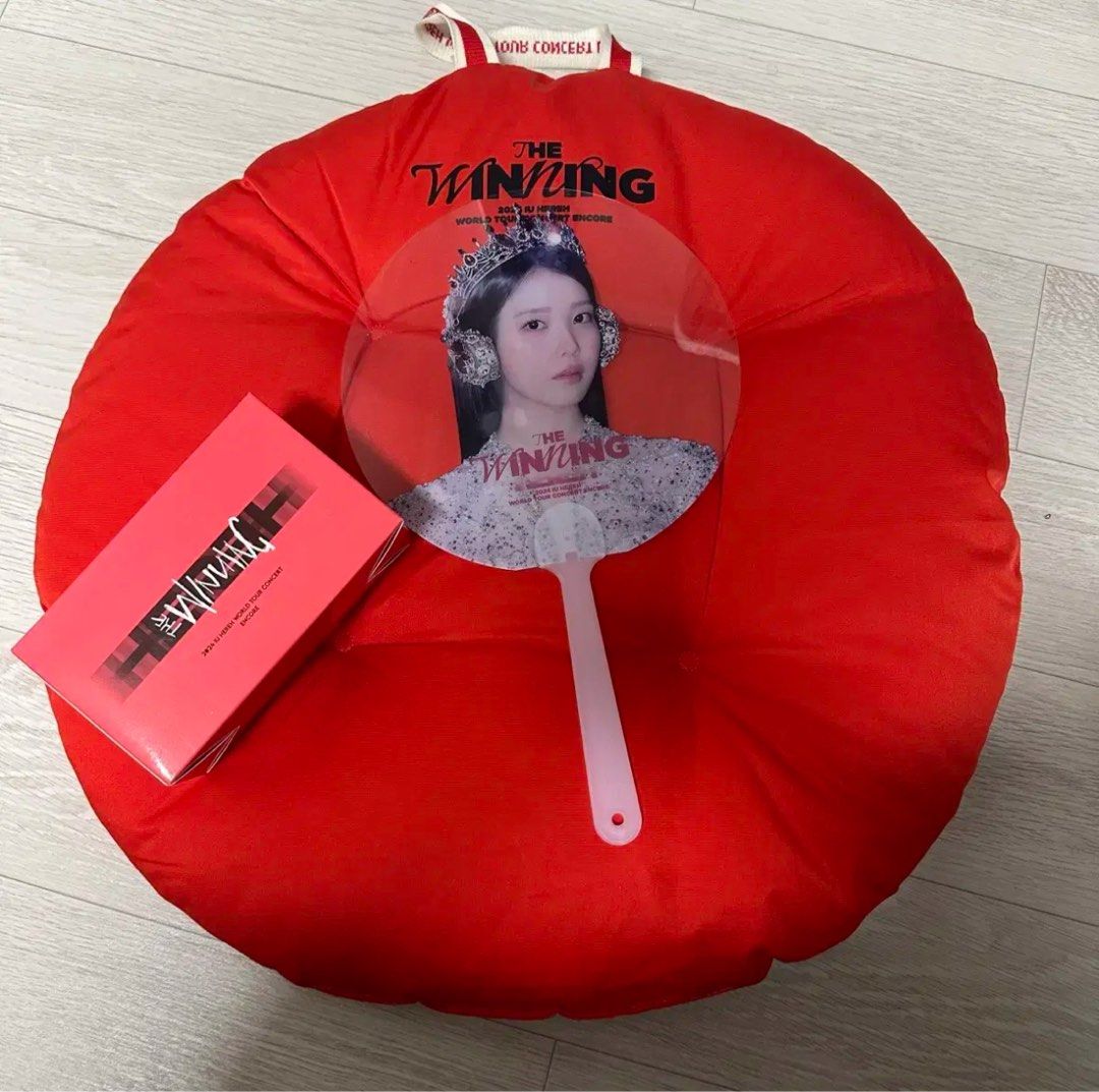 IU THE WINNING Cushion Binoculars Hand Fan, Hobbies & Toys