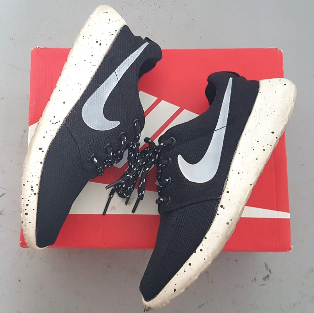 Original Nike Roshe Run Galaxy Sneakers US 6 UK 5 EUR 37 NIKE Running Shoes Black