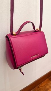 (Category: ) located in . Submitted by stylealways (Listing ID 1326706428, Image 1). Description: .