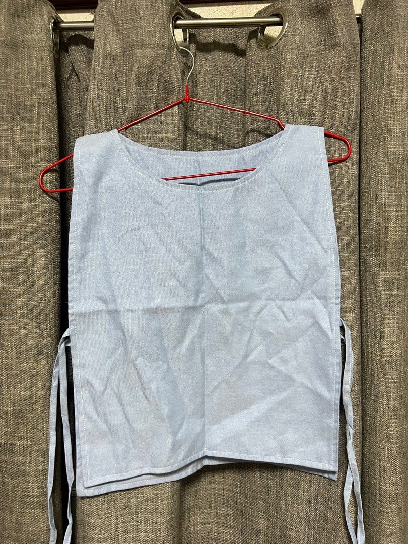 Plain tops (Category: Blouses) located in Quezon City. Submitted by mrryyell (Listing ID 1326749925, Image 3). Description: Free size :).