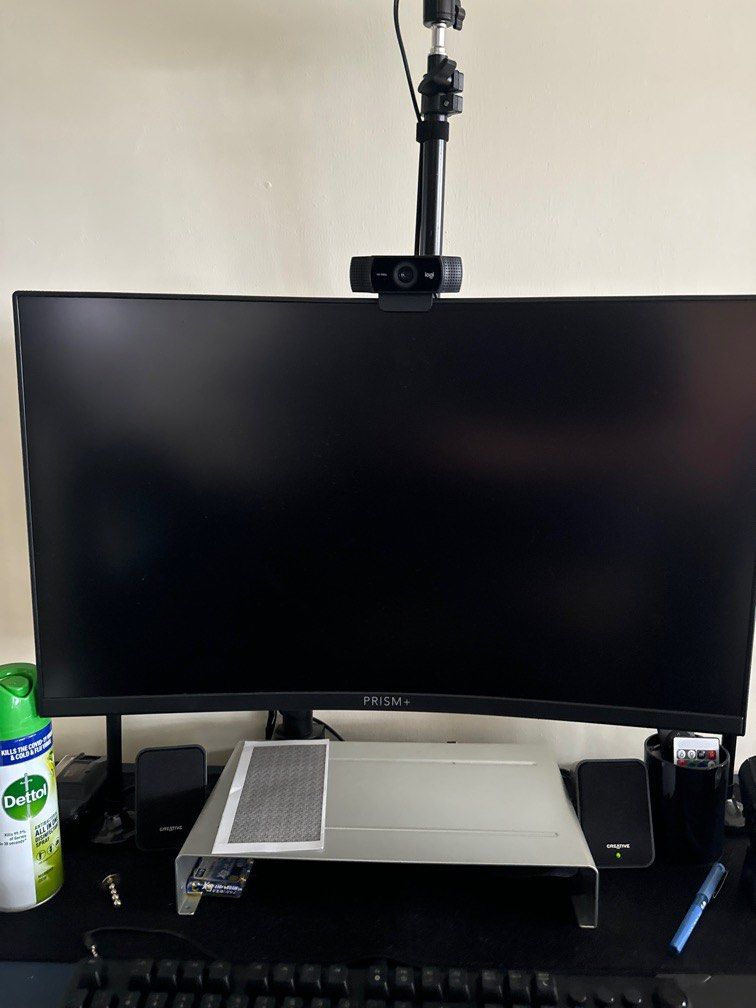 Prism X270 (Category: Monitor Screens) located in Singapore. Submitted by yunussy (Listing ID 1326669708, Image 1). Description: Under utilised, moving off sale.