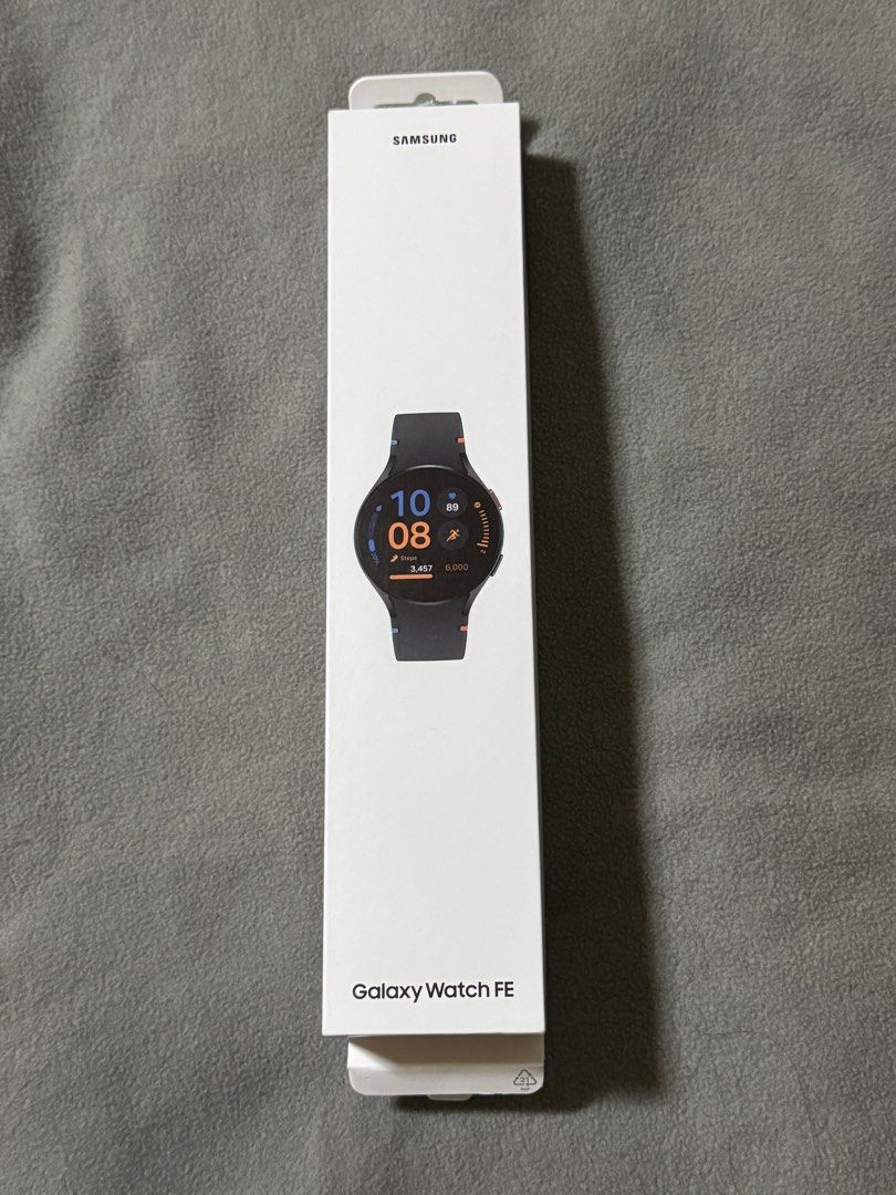 Samsung Galaxy Watch FR (Category: Wearables & Smart Watches) located in Quezon City. Submitted by lemonsssss (Listing ID 1326830691, Image 3). Description: Reg Price 12,990php inopen lang to test then binalik ko na sa box got this for free sa phone na pinurchase no plan of using it since i have apple watch superrrrr negotiable sa sure buyer pwede meet ups near me sana.