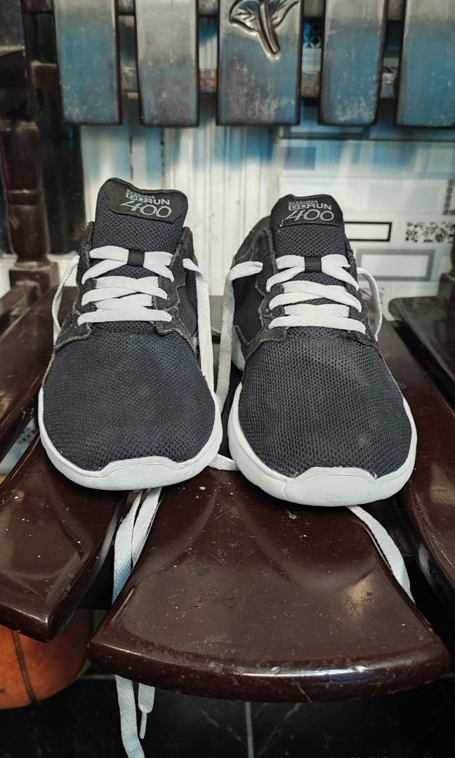 Skechers Go Run 4 size 43 Harga Pas Fesyen Pria Sepatu Sneakers di Carousell