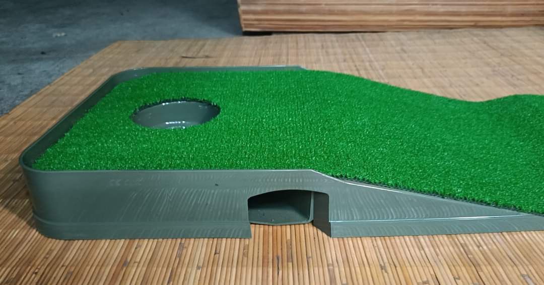 Soko golf putt mat (Category: Golf) located in Quezon City. Submitted by matetdevis13 (Listing ID 1326768183, Image 3). Description: SOKO Golf Putt Mat Price : 1200 230 x 30 centimeters In VERY good condition Code rusdha.