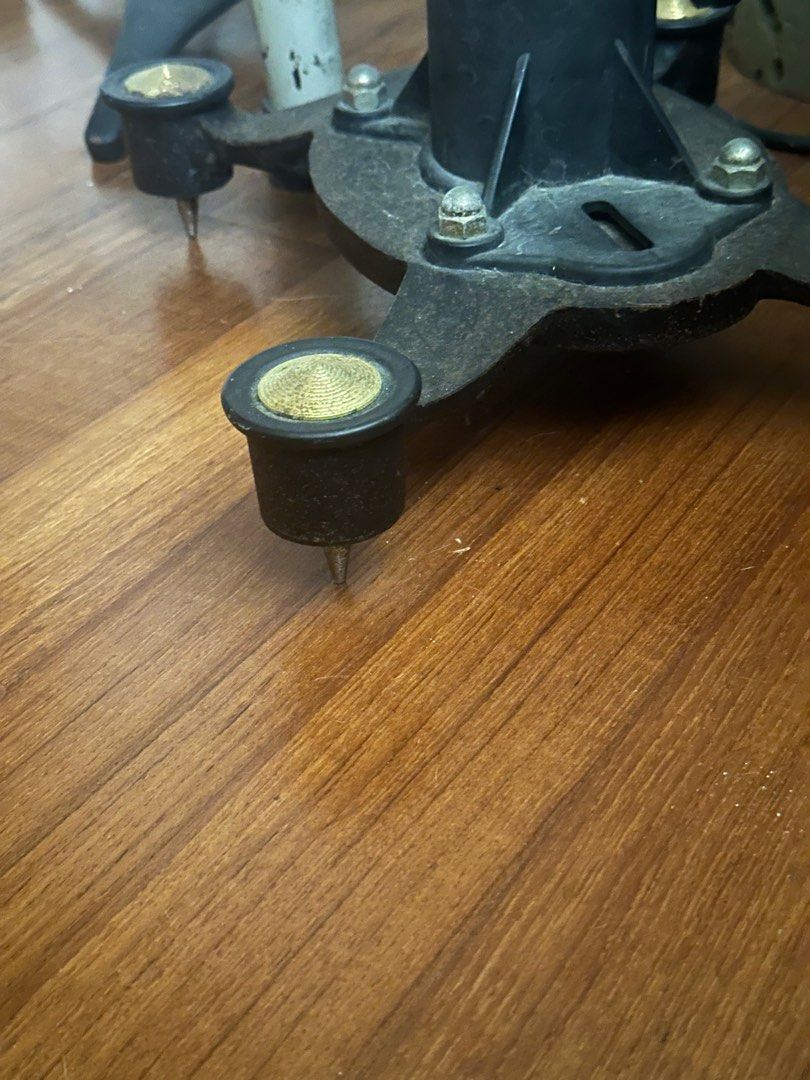 Speaker Stand (Nail isolation) (Category: Other Audio Equipment) located in Kuala Lumpur. Submitted by kudosh (Listing ID 1326710708, Image 2). Description: Adjustable height Base 8x8 inch .