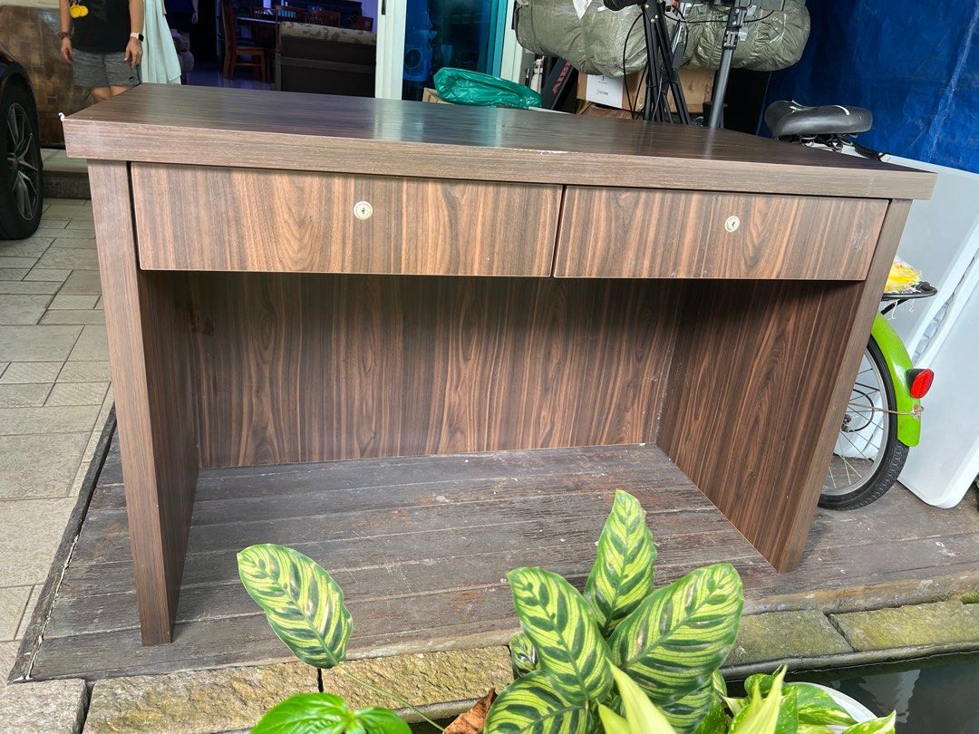 Study table (Category: Tables & Sets) located in Singapore. Submitted by onlyforher_ (Listing ID 1326751527, Image 1). Description: Self collect .