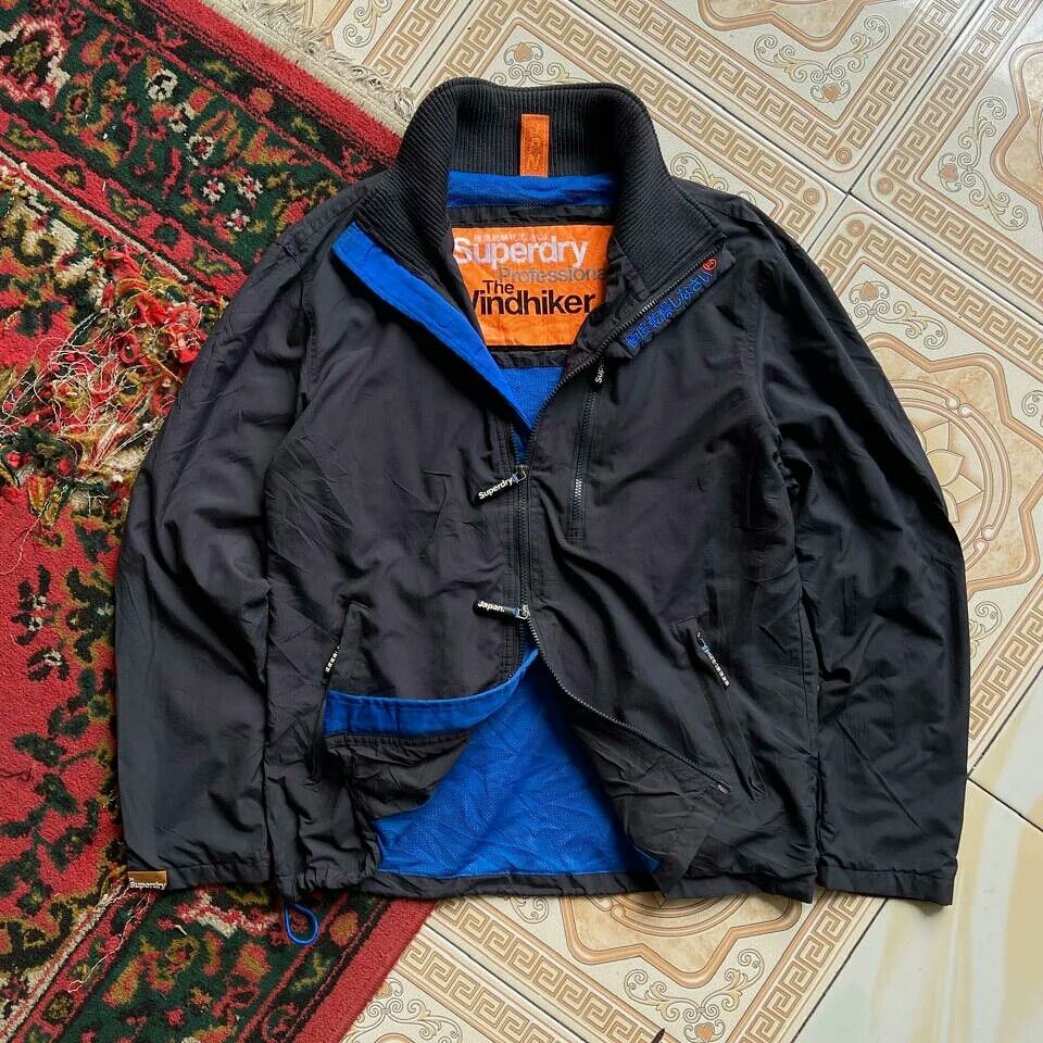 Superdry the windhiker jacket Fesyen Pria Pakaian Atasan di Carousell