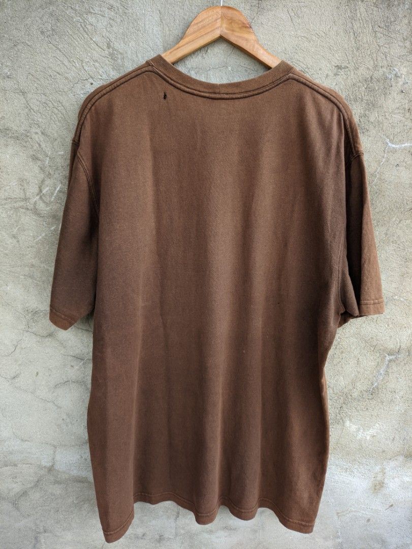 Thrashed Carhartt pocket tee - fits XL (Category: Tshirts & Polo Shirts ) located in San Isidro, Leyte. Submitted by johnmullergames (Listing ID 1326807920, Image 2). Description: Faded / Holes / stains fits xl.