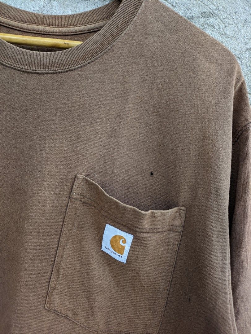 Thrashed Carhartt pocket tee - fits XL (Category: Tshirts & Polo Shirts ) located in San Isidro, Leyte. Submitted by johnmullergames (Listing ID 1326807920, Image 3). Description: Faded / Holes / stains fits xl.