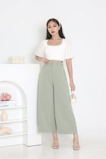 (Category: ) located in . Submitted by houseof_preloved (Listing ID 1326798074, Image 1). Description: .