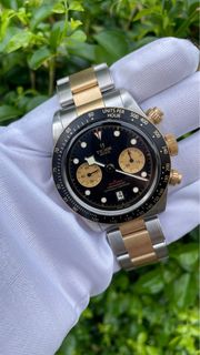 (Category: ) located in . Submitted by WellWatches (Listing ID 1326671125, Image 1). Description: .