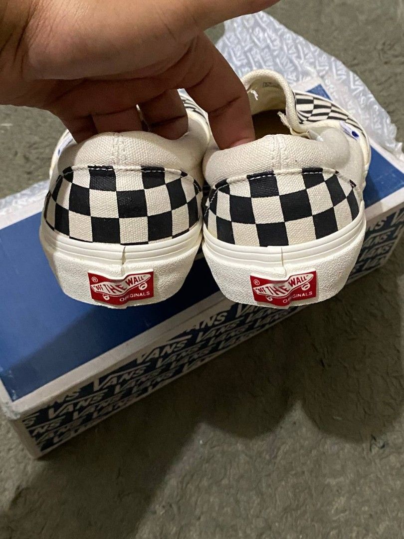 Vans Slip On Vault OG Checkerboard, Fesyen Pria, Sepatu Lainnya
