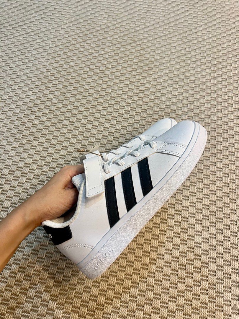 Adidas grand court (Category: Sneakers) located in Quezon City. Submitted by choomichob (Listing ID 1326913314, Image 2). Description: Bought in the States Brand new Unisex.
