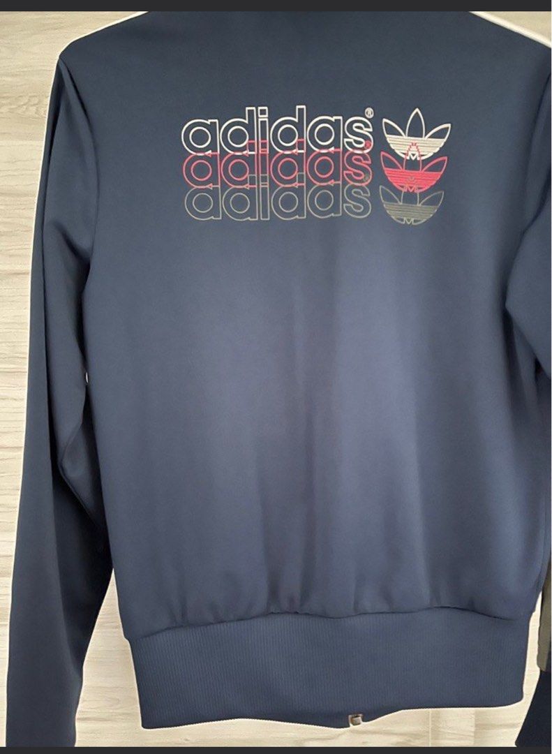 Adidas Jacket (Category: Coats, Jackets and Outerwear) located in Singapore. Submitted by fmy00 (Listing ID 1326950121, Image 2). Description: Add$3 for delivery .