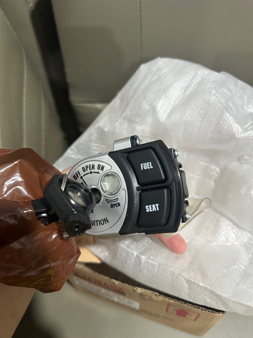 AEROX V2 key ignition bnew yamaha, Motorbikes, Motorbike Parts ...