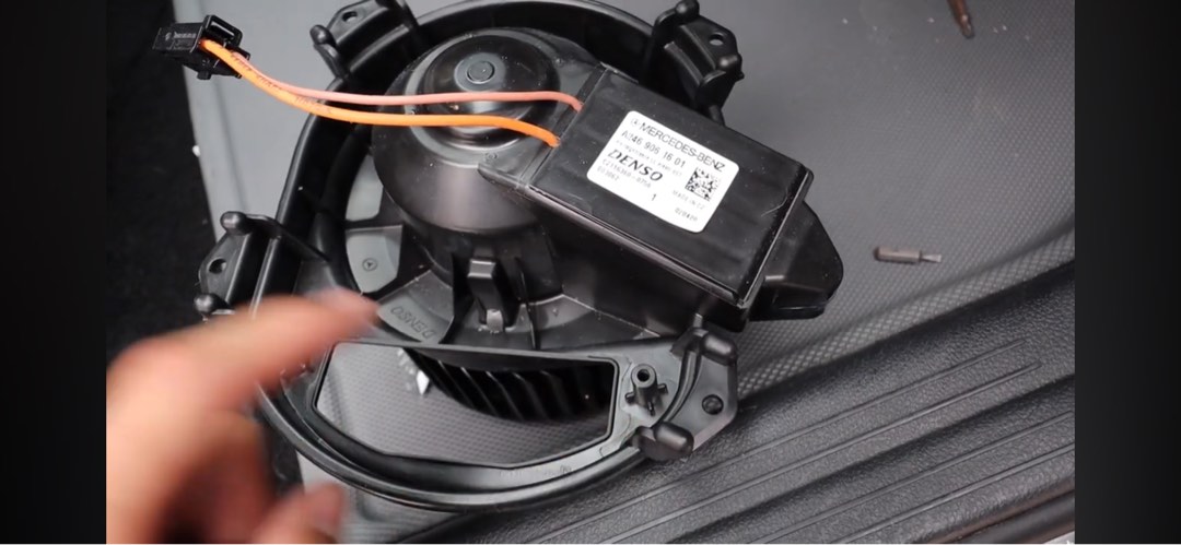(Category: ) located in . Submitted by yourcaraccesories (Listing ID 1326999164, Image 1). Description: .
