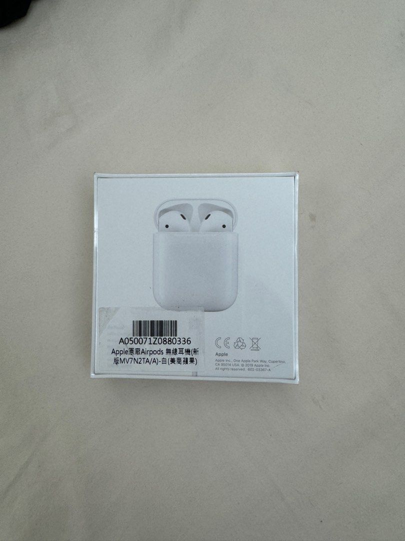 Apple AirPods 無限耳機第二代全新未開封, 手機及配件, 電子周邊配件及產品, 其他電子周邊配件及產品在旋轉拍賣